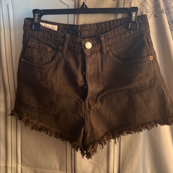 Sumer 🌺 NWT ZARA HIGH
DENIN SHORTS SIZE
EUR 34 (2)
EUR 38(6) - Picture 2 of 11